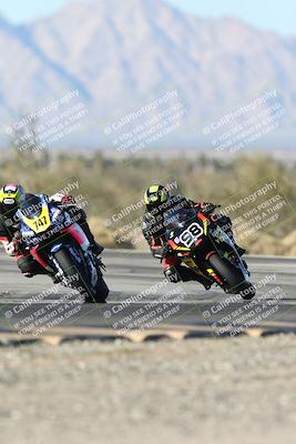 media/Dec-06-2025-CVMA (Sat) [[4a896cc04c]]/Race 9-500-400-350 Supersport/